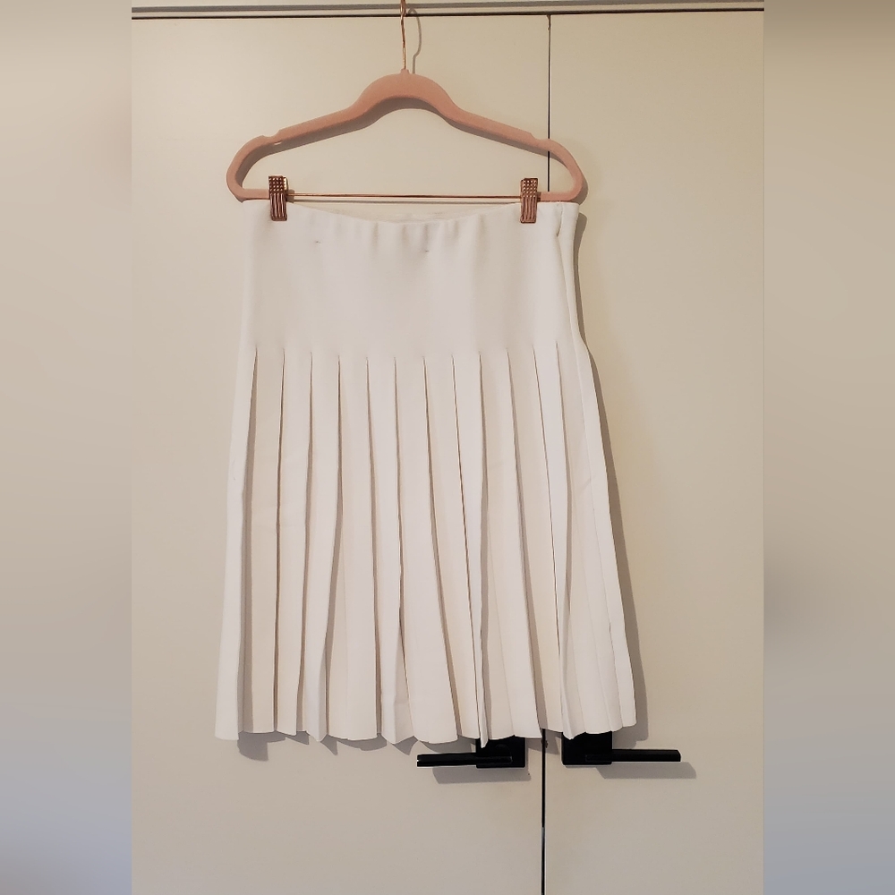 Knit White Pleated Skirt
